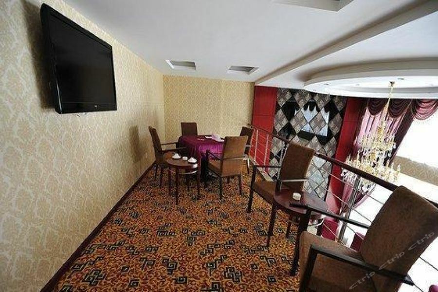 Chonpines Hotel 안순 외부 사진